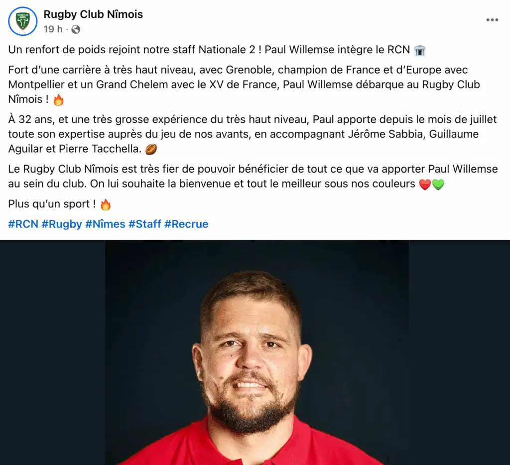 Captura de una publicación de Facebook del Rugby Club Nîmois anunciando la llegada de Paul Willemse a su cuerpo técnico de Nationale 2, con el retrato del jugador con polo rojo sobre fondo oscuro
