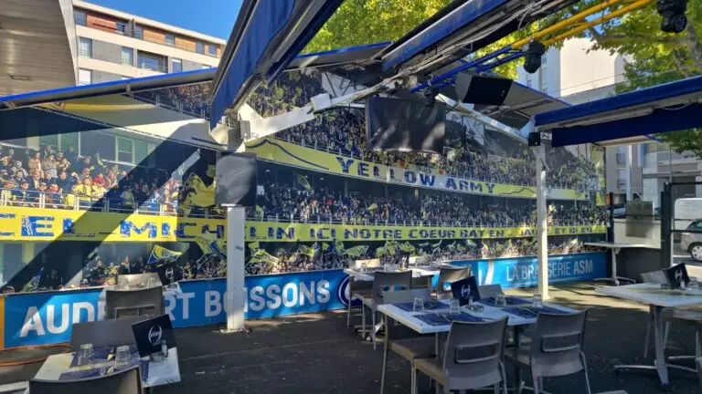 Todo rueda redondo en The Oval, círculo de los fieles del ASM