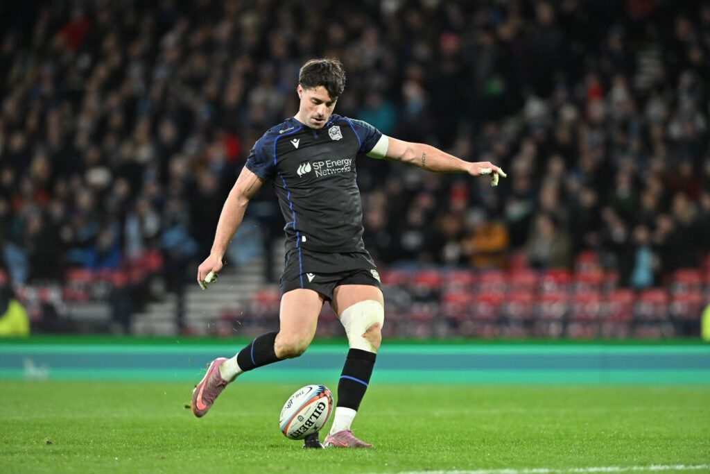 Adam Hastings se une a tres de sus compatriotas en Montpellier