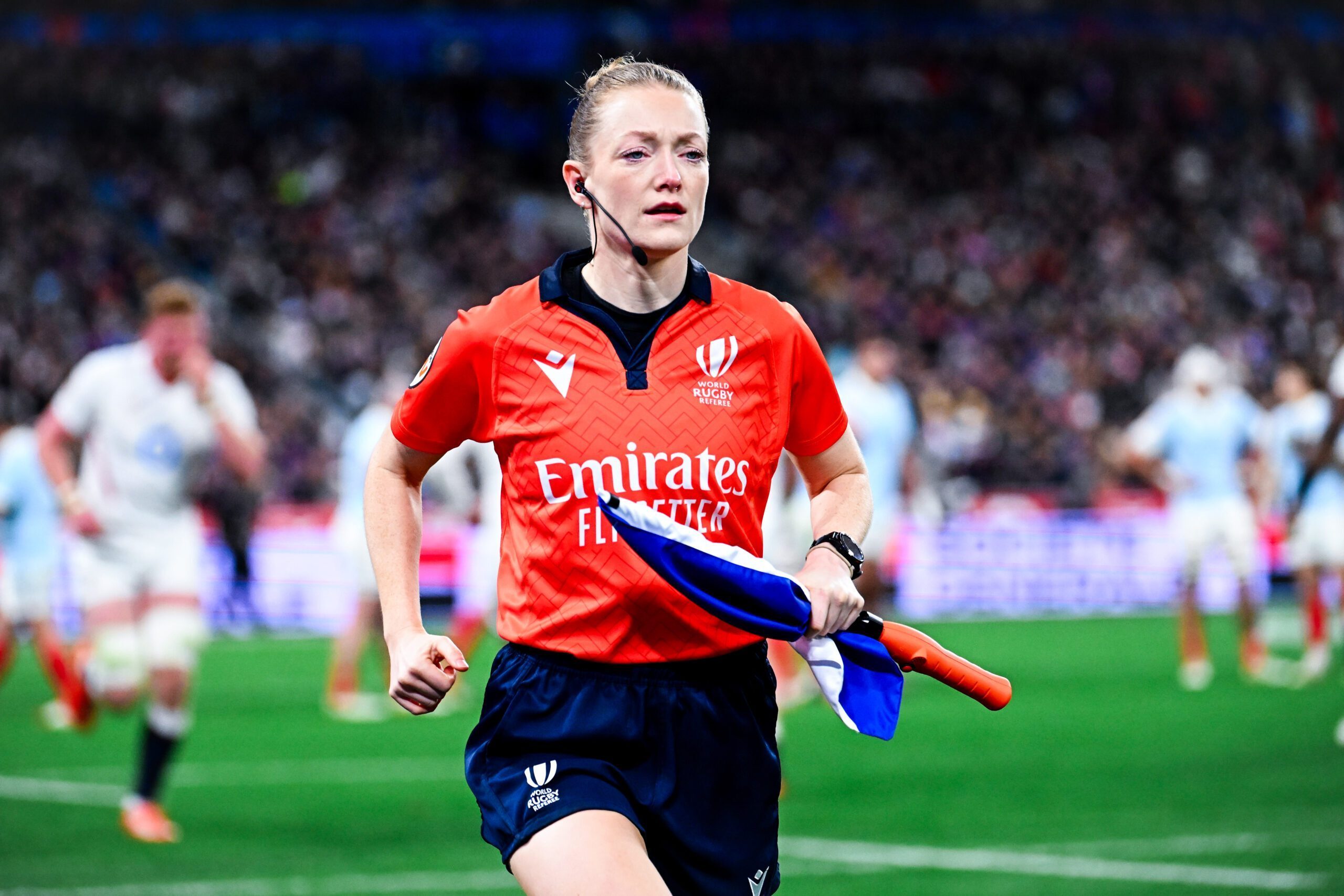 La árbitro escocesa Hollie Davidson entra en la historia del Top 14