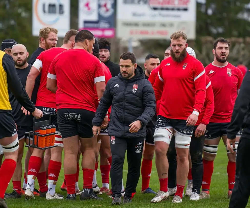 «No quiero oír hablar más de rugby»: las palabras duras y conmovedoras de Damien Neveu, mánager de Niort