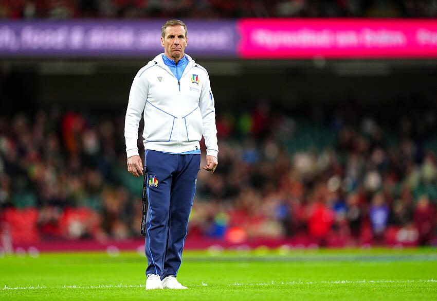 Críticas al arbitraje: Quesada, primer entrenador sancionado por el nuevo sistema de World Rugby